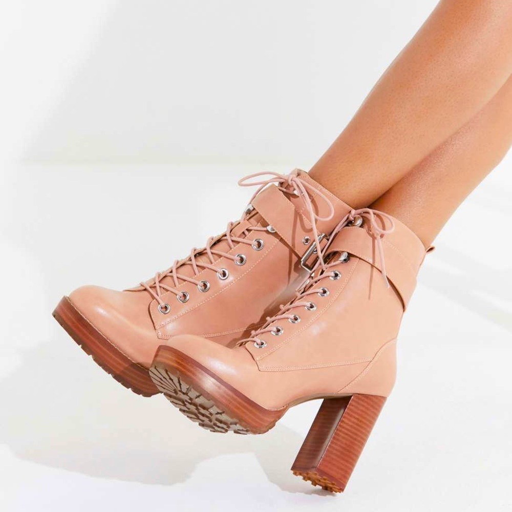 NWB Urban Outfitters Kennedy Blush Pink Nude Combat Platform Boots